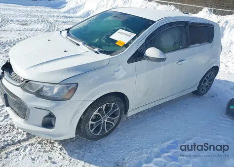 2020 Chevrolet Sonic Fwd Lt 5-Door из США, поврежденный, VIN 1G1JD6SB2L4110483